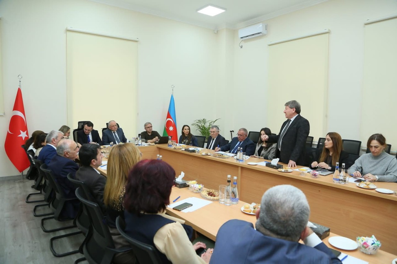 ATMU əməkdaşları toplantıda iştirak ediblər - FOTOLAR